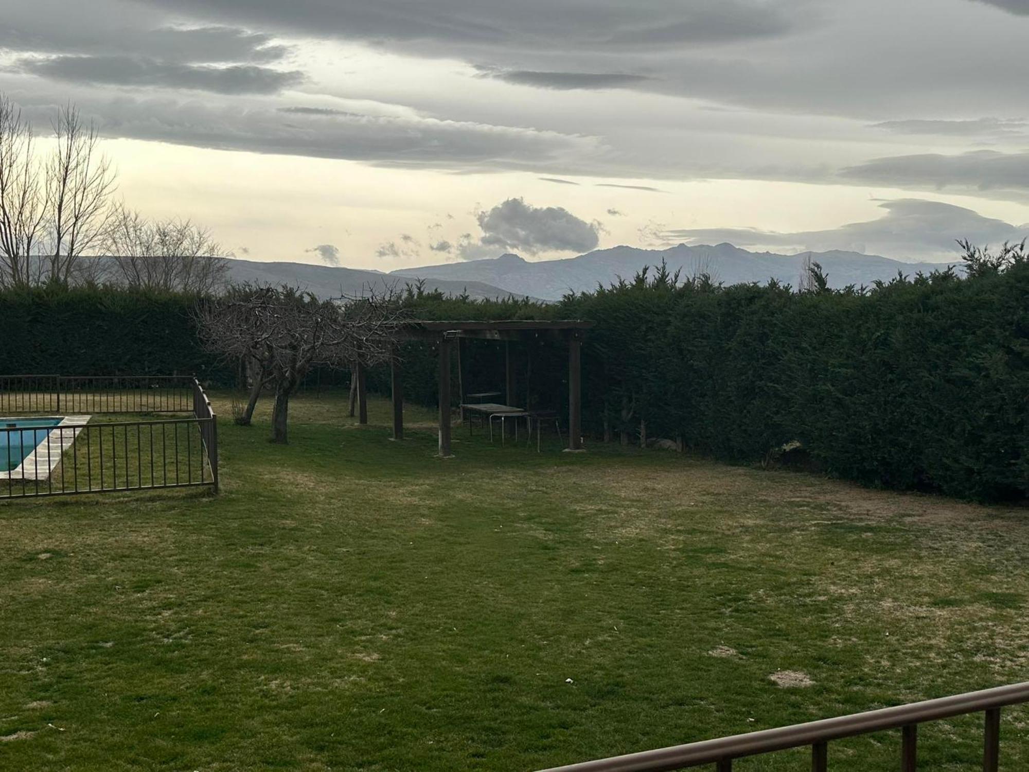 Pensjonat Vivienda De Uso Turistico El Nido La Serrada Zewnętrze zdjęcie